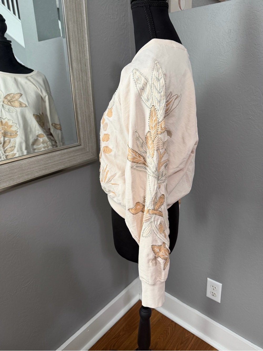 Anthropologie beaded floral embroidered cottage-core romantic sweatshirt XXS - Picture 4 of 9